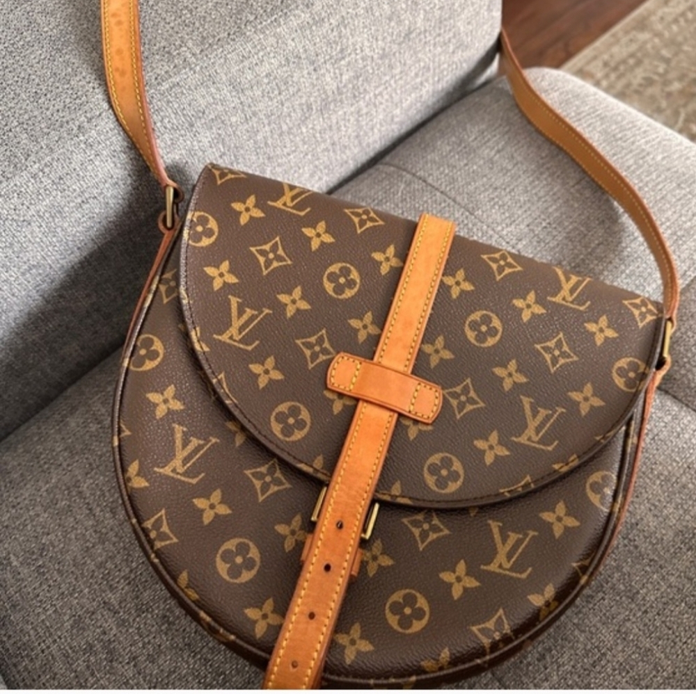 Louis Vuitton Vintage Chantilly GM Crossbody Bag